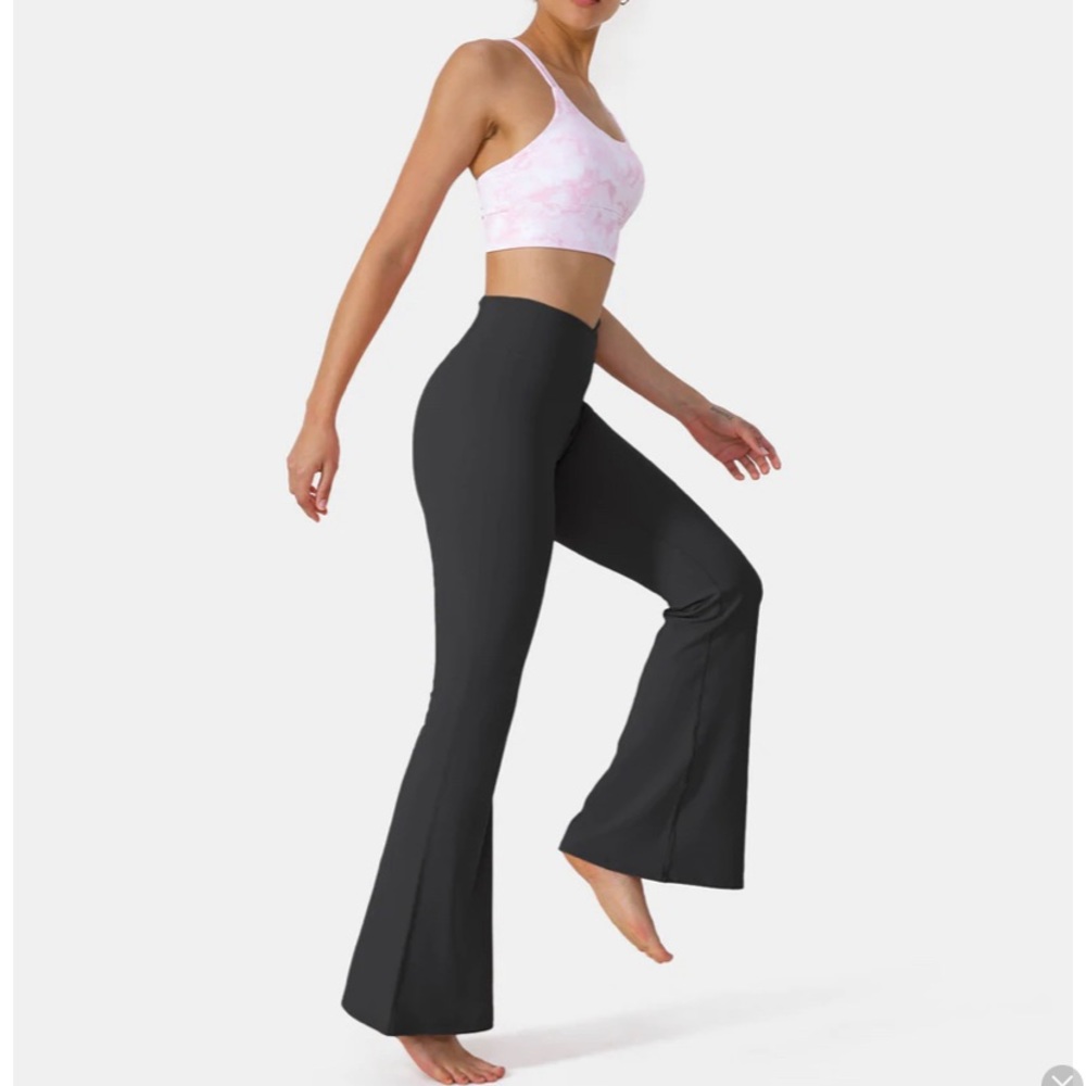 Halara Crossover High Waisted Back Pocket Super Flare Leggings